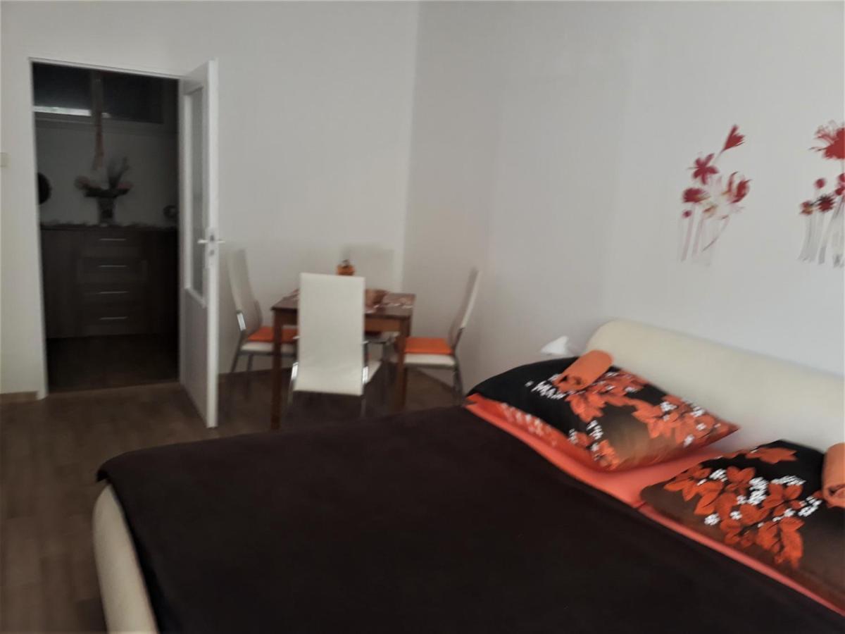 Apartmany Karlstejn Ngoại thất bức ảnh