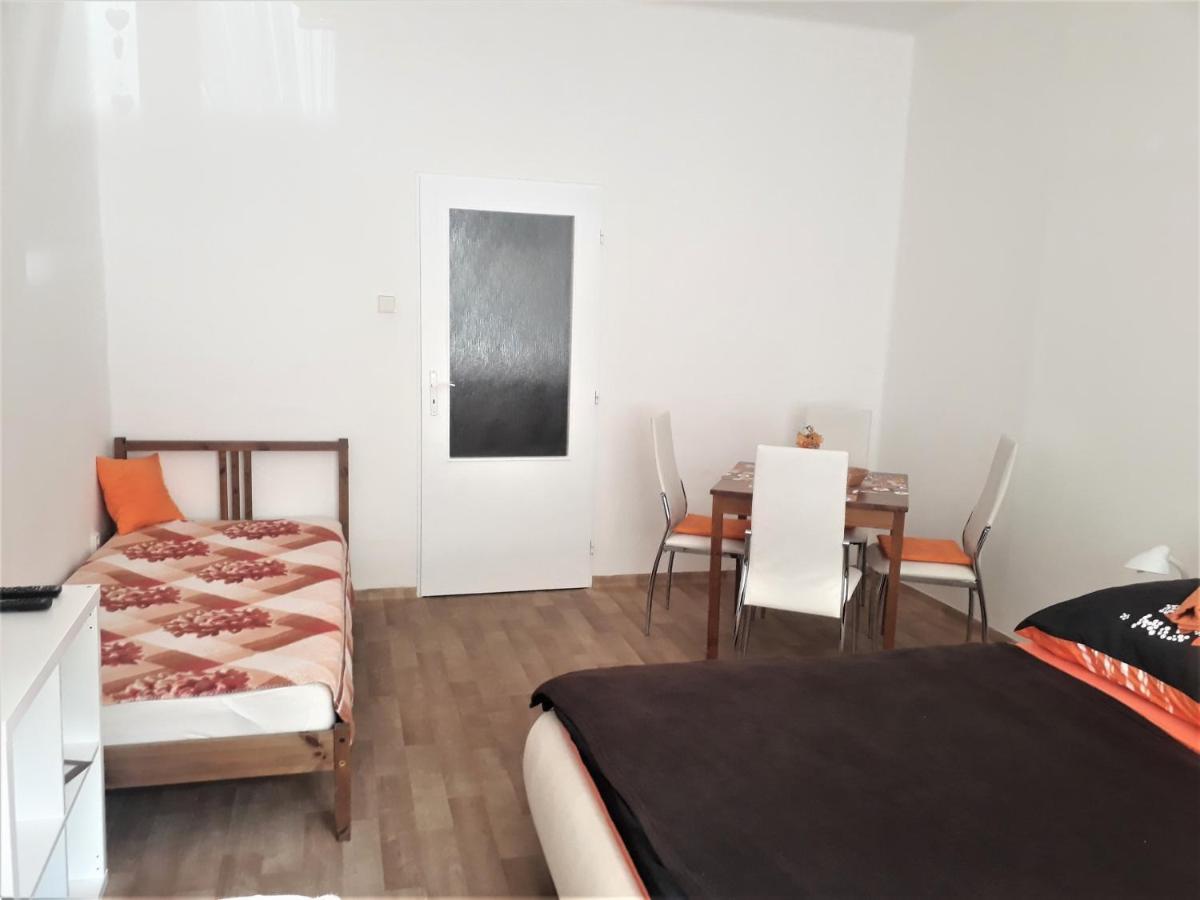 Apartmany Karlstejn Ngoại thất bức ảnh